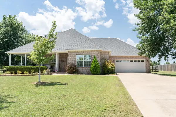 200 N Woodchuck Lane, Skiatook, OK 74070