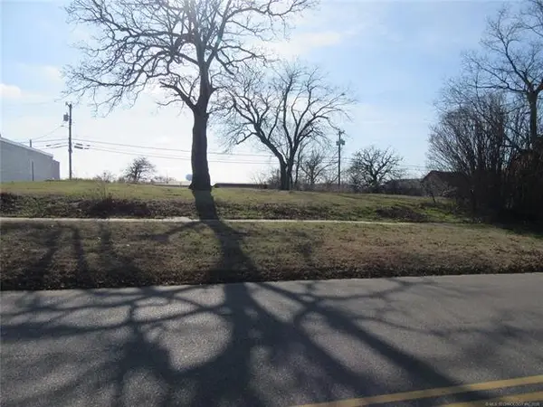 220 W Washington, McAlester, OK 74501