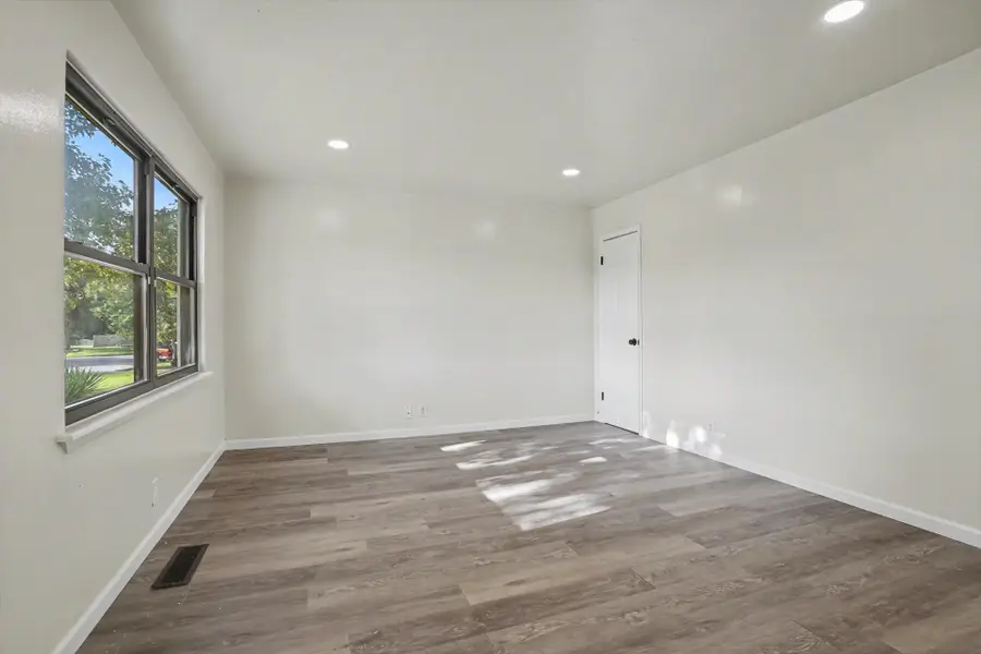 520 S 104th East Avenue, Tulsa, OK 74128 - #2