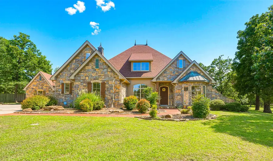 1202 Walker Circle, Ada, OK 74820 - #2