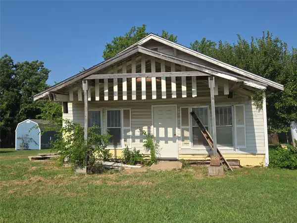 605 S Linwood, Cushing, OK 74023