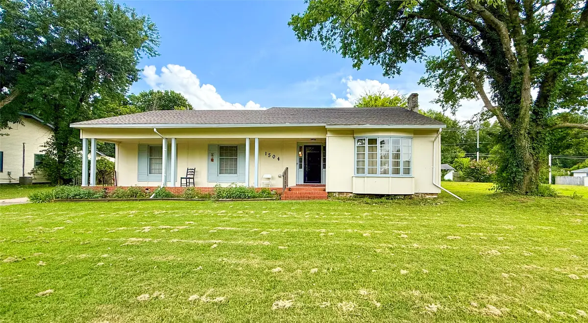 1504 E 7th Street, Okmulgee, OK 74447 - #1