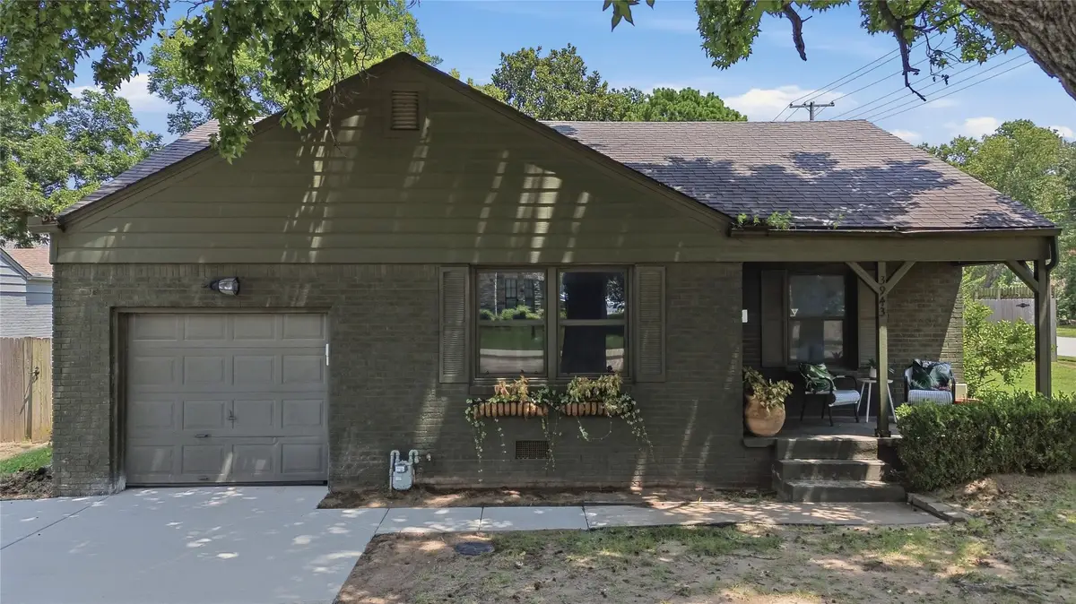 3943 S Rockford Avenue, Tulsa, OK 74105 - #1