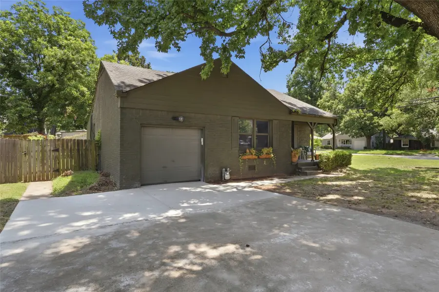3943 S Rockford Avenue, Tulsa, OK 74105 - #3