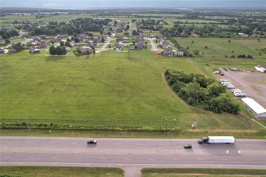 1200 W Cherokee Street, Wagoner, OK 74467 - #2