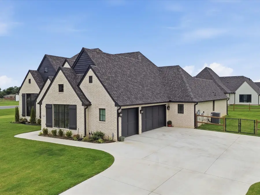 8207 E 110th Street, Owasso, OK 74055 - #2