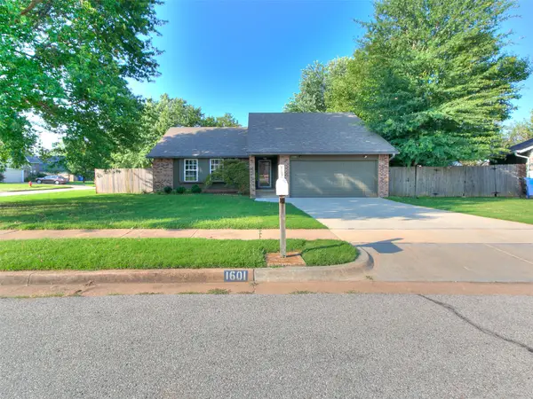 1601 W Roanoke Street N, Broken Arrow, OK 74011