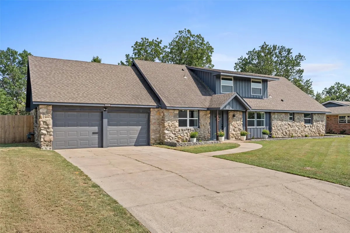 1032 Grandview, Bartlesville, OK 74006 - #1