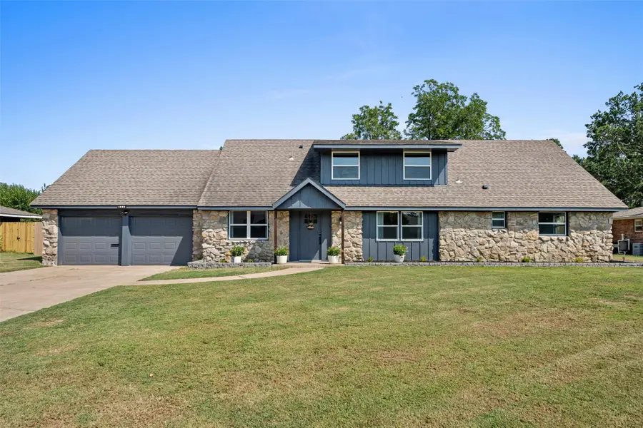1032 Grandview, Bartlesville, OK 74006 - #2
