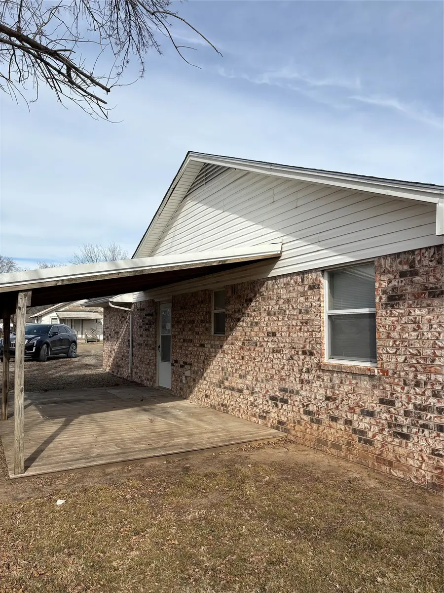 1001 E Pecan Street, Cushing, OK 74023 - #3