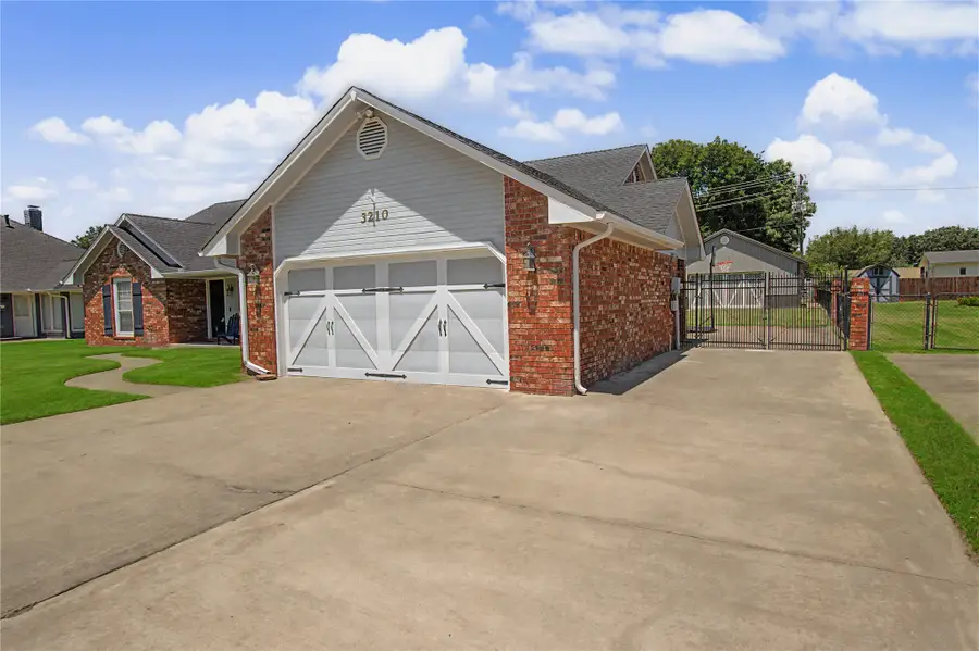 3210 Cromwell Street, Muskogee, OK 74403 - #3