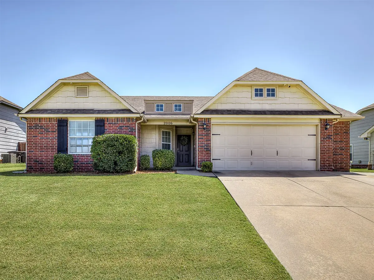 2006 W Greenleaf Court, Bartlesville, OK 74006 - #1