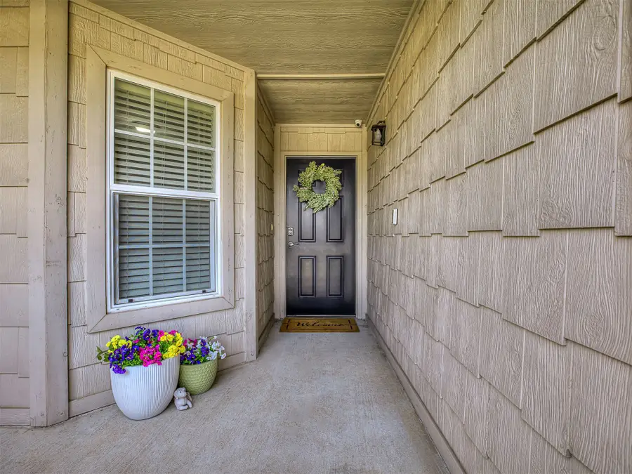 2006 W Greenleaf Court, Bartlesville, OK 74006 - #2