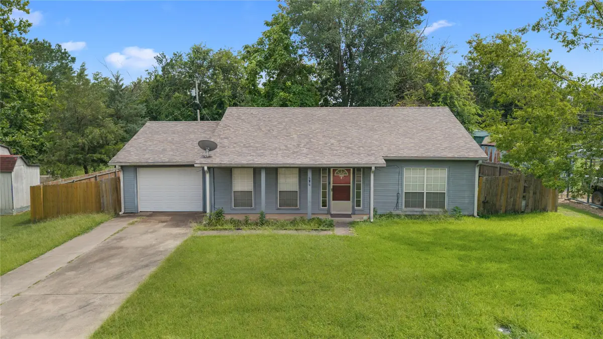 707 W Oklahoma Street, Hugo, OK 74743 - #1