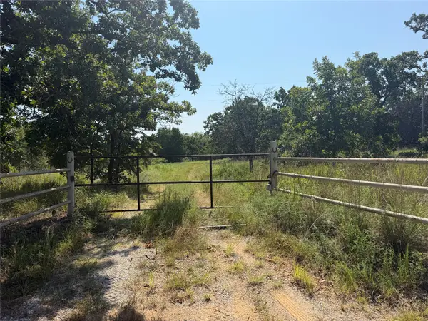 310 Private Road 2705 Road, Bartlesville, OK 74003