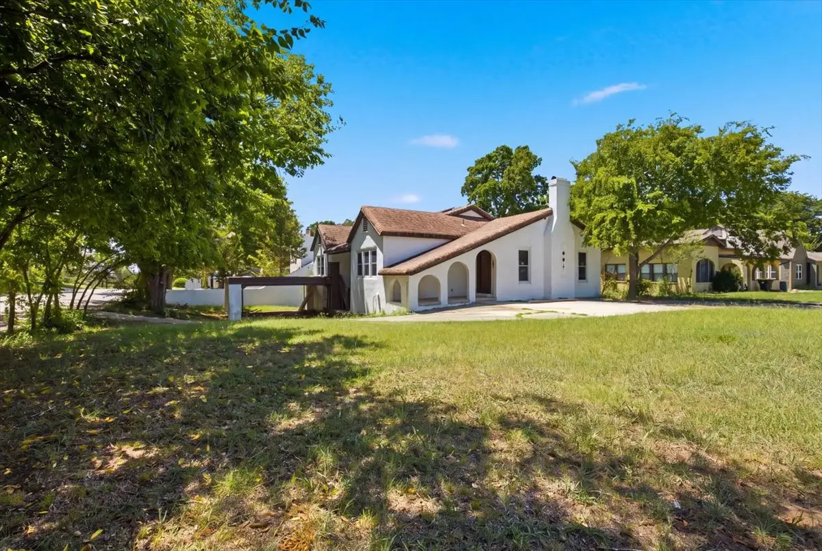 831 E 17th, Ada, OK 74820 - #1