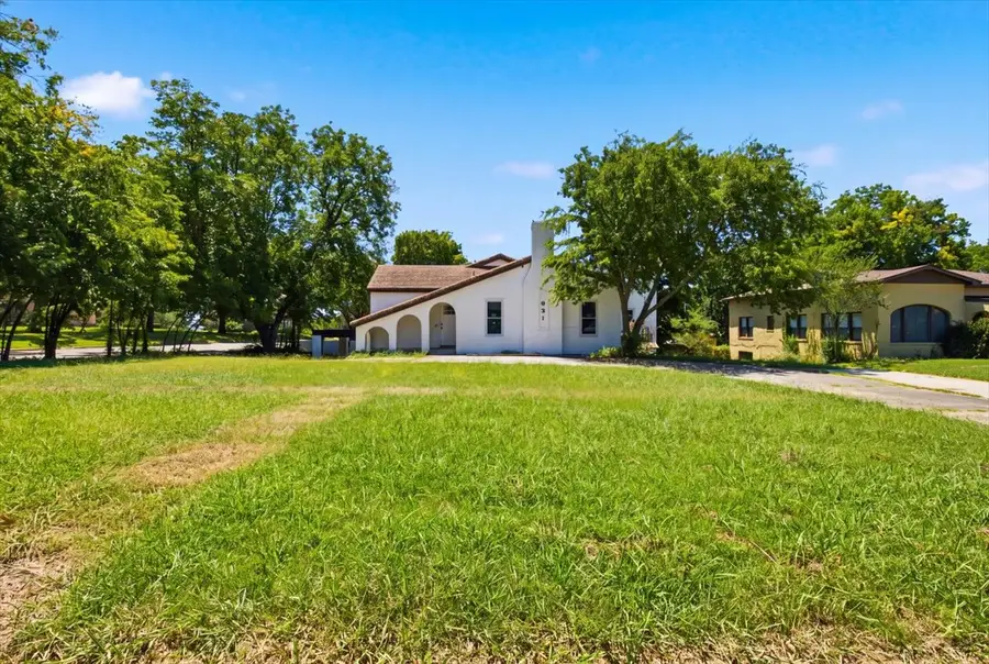 831 E 17th, Ada, OK 74820 - #2