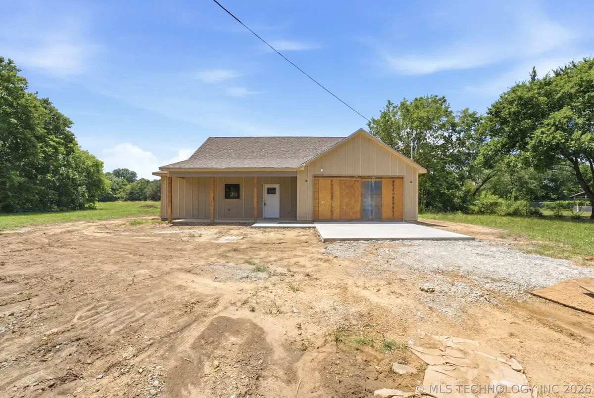 1106 E Wallace Street, Okmulgee, OK 74447 - #1