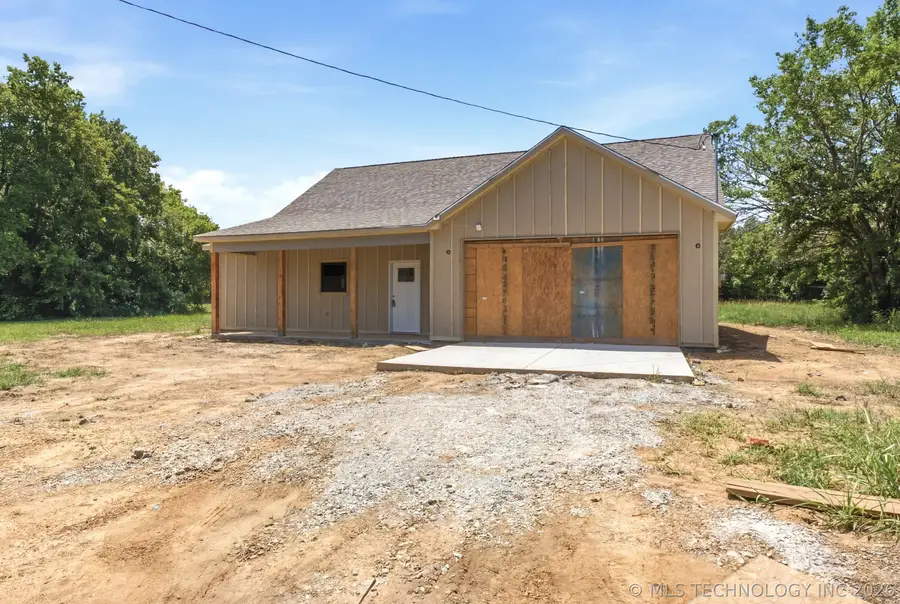 1106 E Wallace Street, Okmulgee, OK 74447 - #2