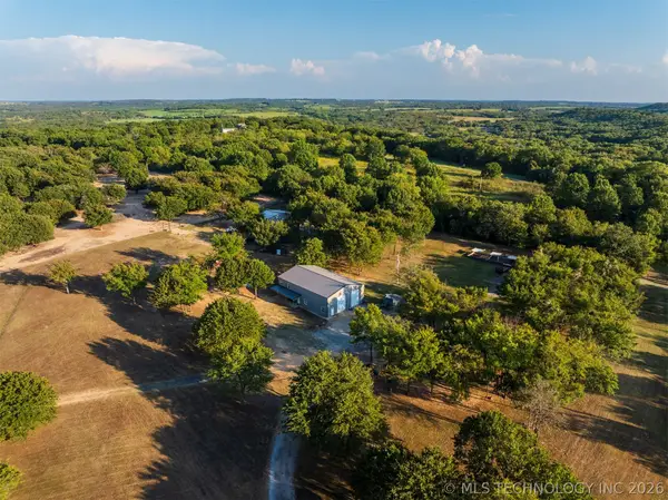 106082 N 3810 Street, Okemah, OK 74859