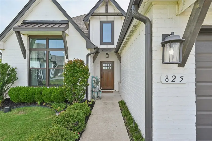 825 N 89th Street, Broken Arrow, OK 74014 - #2