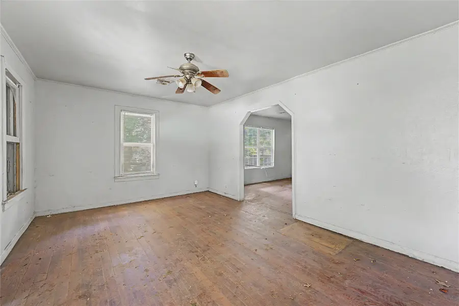 5021 S 30th Avenue, Tulsa, OK 74107 - #2
