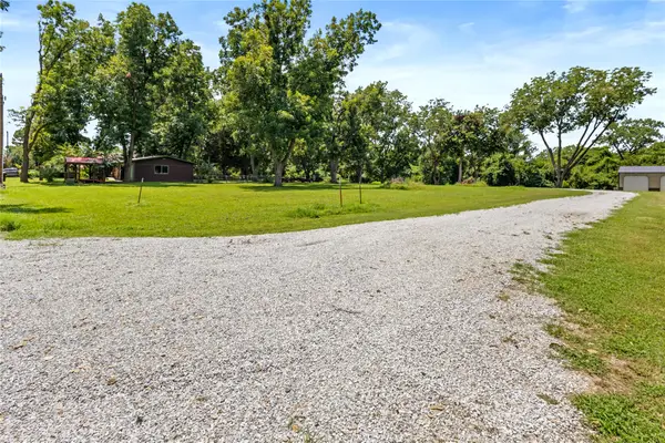 1 Saltsman Lane, Eufaula, OK 74432