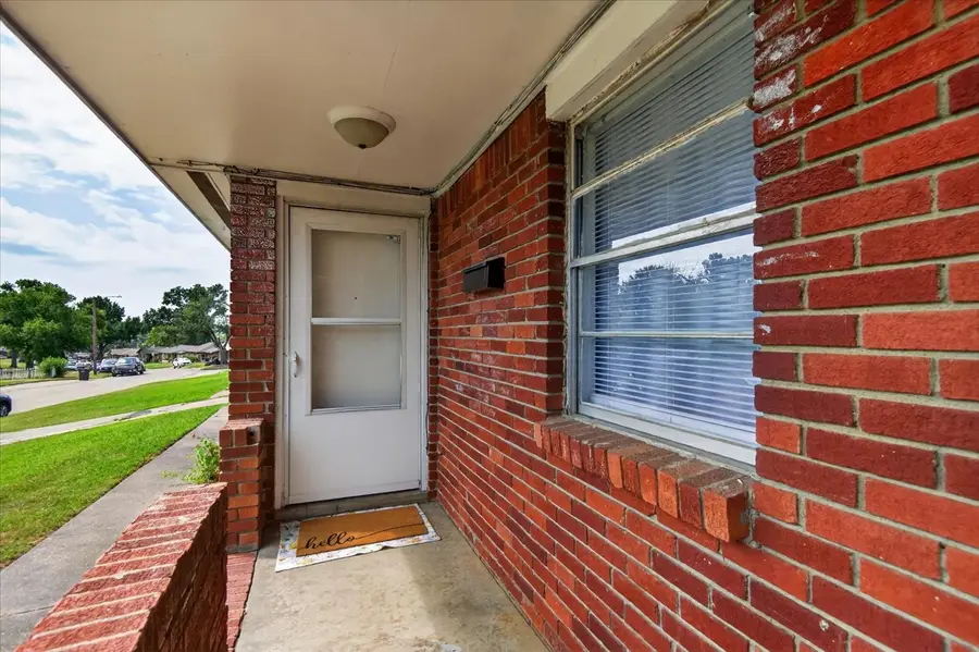 305 SE Avondale Avenue, Bartlesville, OK 74006 - #2