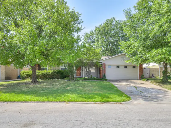 8922 E 49th Place, Tulsa, OK 74145