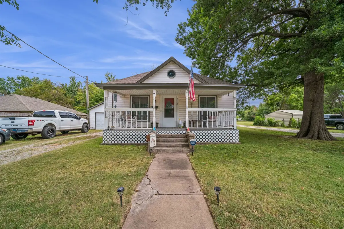 712 N Seminole Avenue, Claremore, OK 74017 - #1