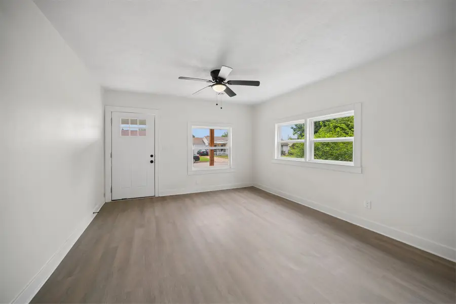5030 S 34th West Avenue, Tulsa, OK 74107 - #2