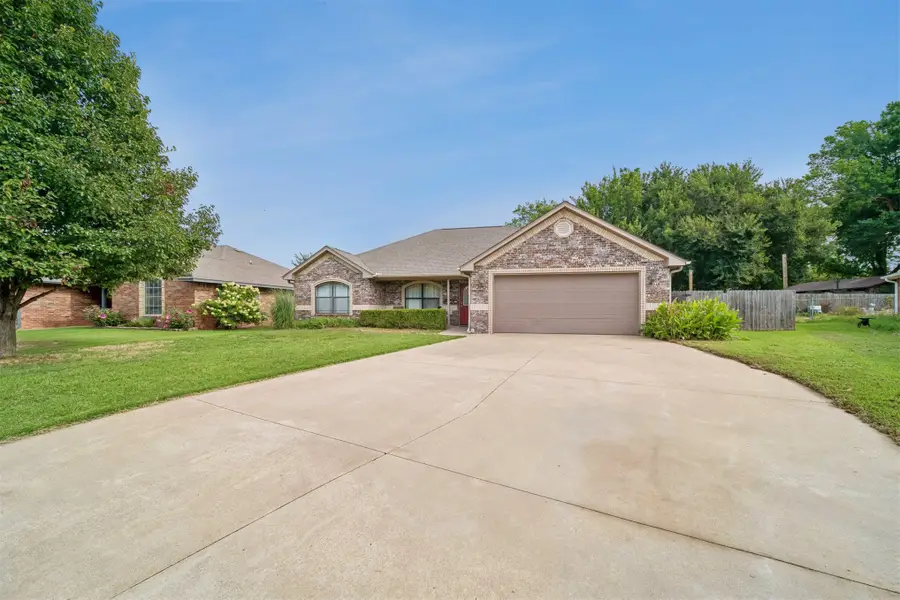 1111 Crozier St, Perkins, OK 74059 - #2