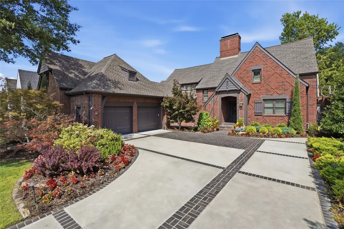 2507 S Columbia Avenue, Tulsa, OK 74114 - #1