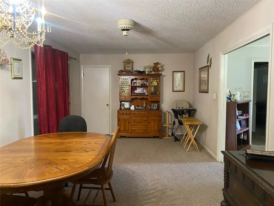 912 S Thompson Avenue, Cushing, OK 74023 - #3