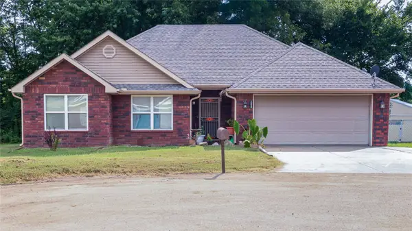 1520 Cherokee Rock Road, Muldrow, OK 74948