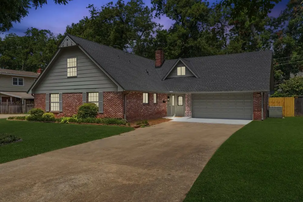 2211 E 54th Street S, Tulsa, OK 74105 - #1