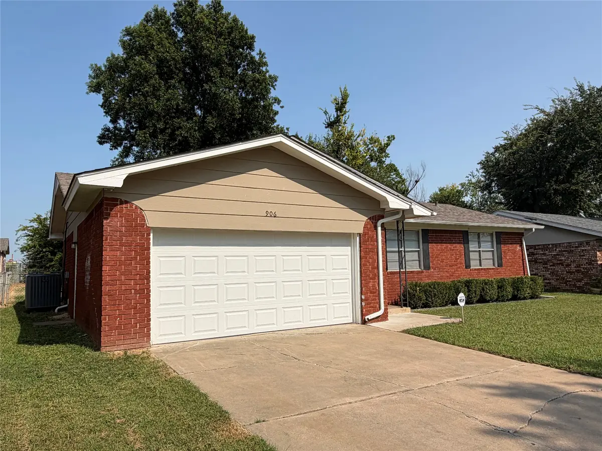 906 S Choctaw Place, Claremore, OK 74017 - #1