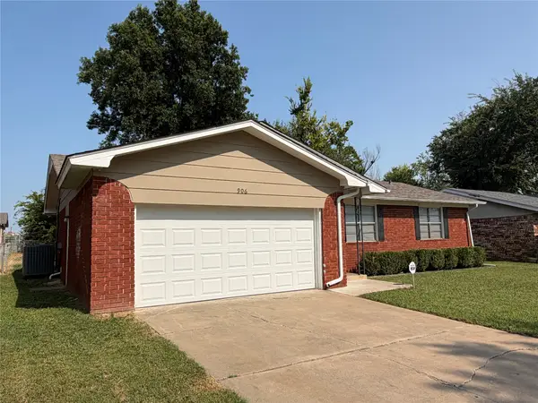 906 S Choctaw Place, Claremore, OK 74017