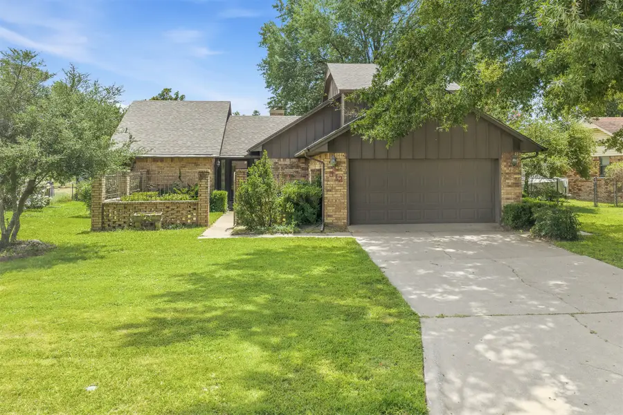 312 Beaumont Drive, Ardmore, OK 73401 - #2