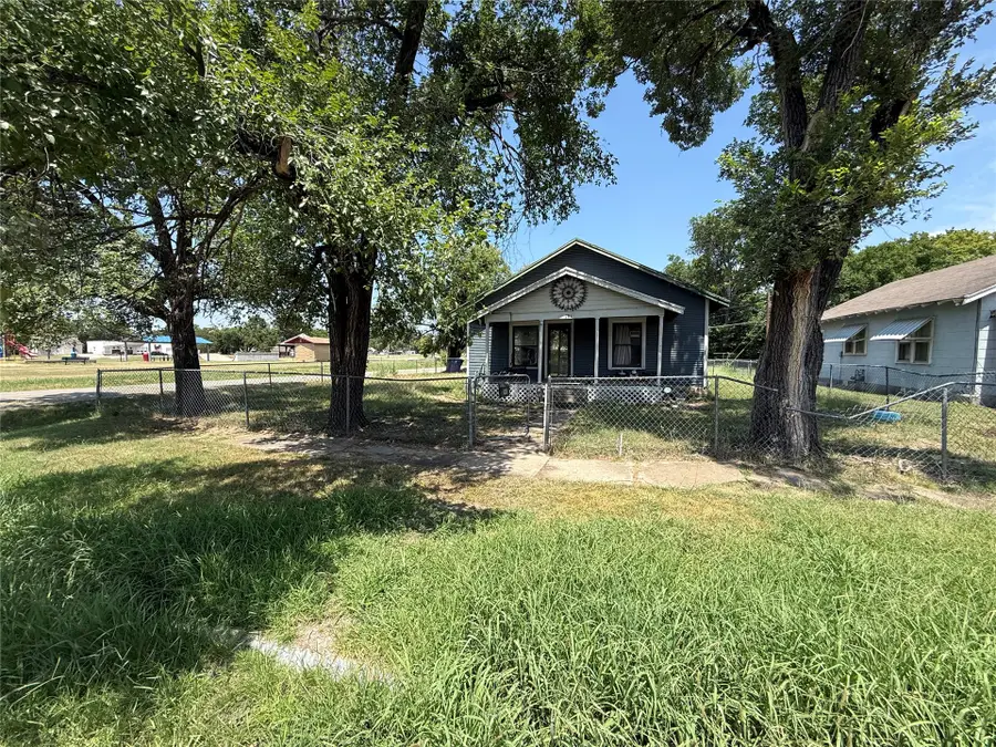 701 E 7th Street, Pawhuska, OK 74056 - #3