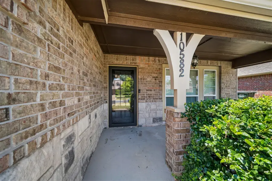 10582 N 121st East East Avenue, Owasso, OK 74055 - #3