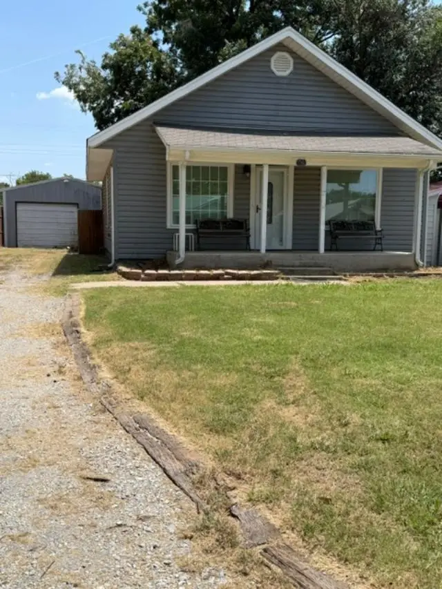 605 N Burgess Street, Holdenville, OK 74848 - #1
