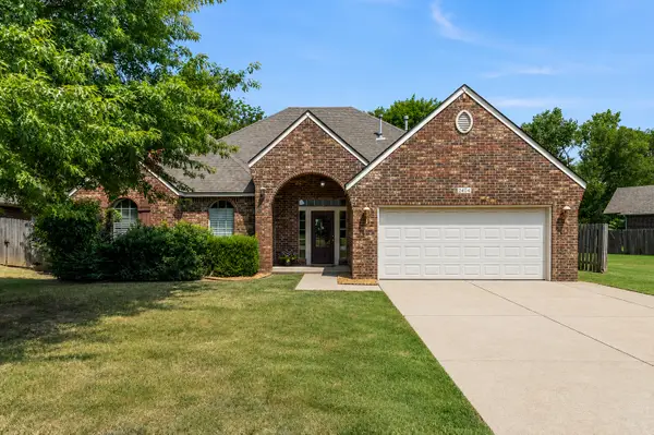 2404 S 10th Street, Broken Arrow, OK 74012