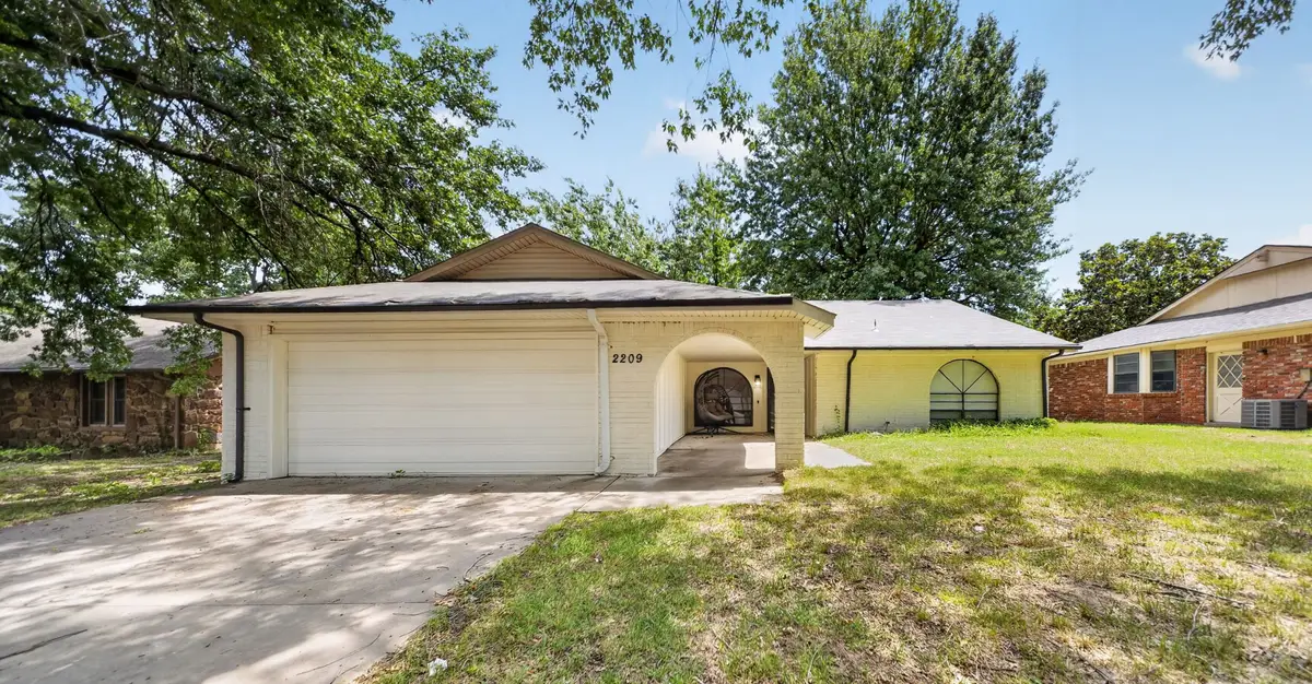 2209 S Juniper Avenue W, Broken Arrow, OK 74012 - #1