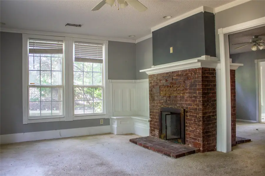 404 E Laurel Street, Hugo, OK 74743 - #3