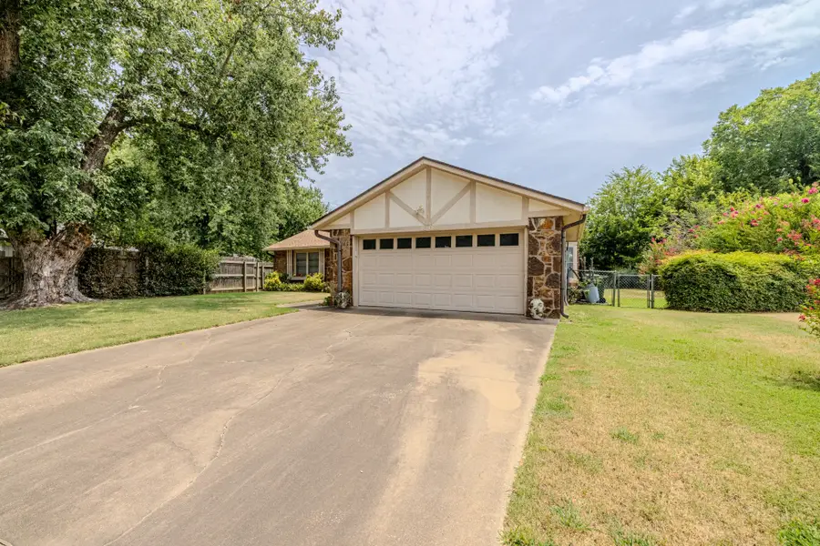 1808 N Chambers Place, Claremore, OK 74017 - #3