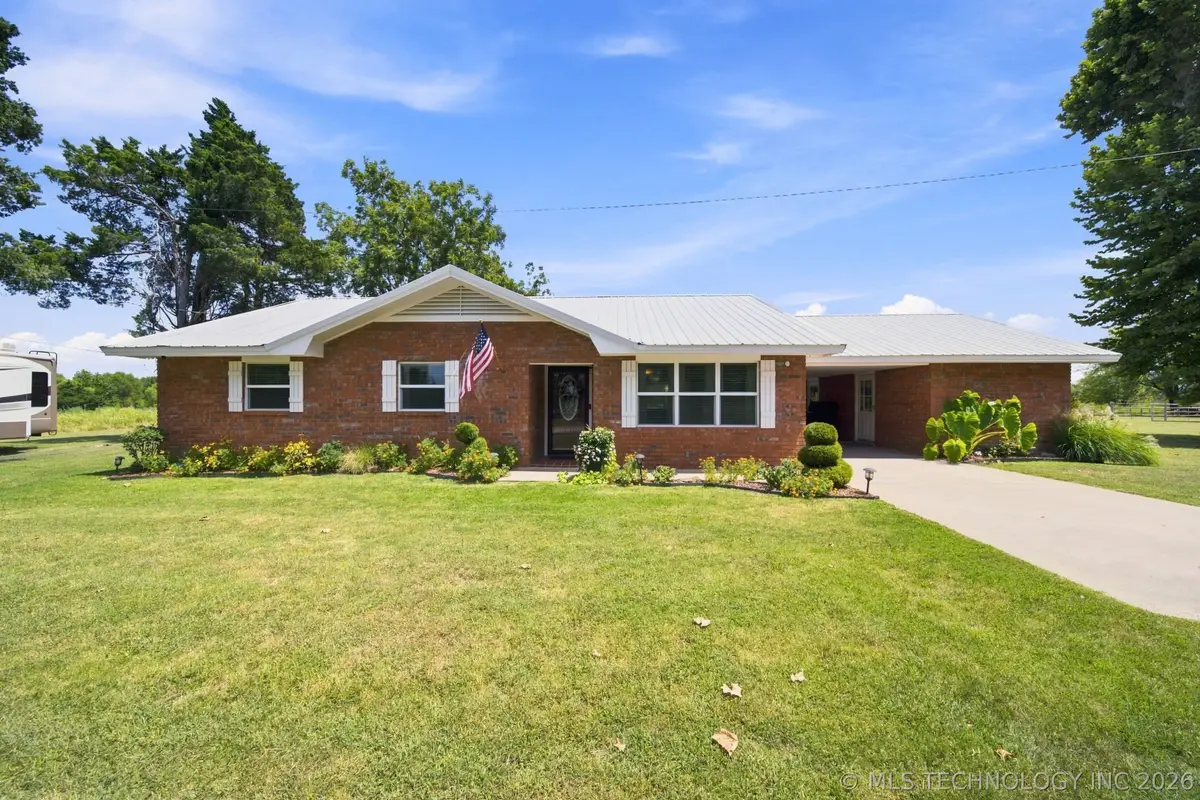 200 W Cuneo Place, Okmulgee, OK 74447 - #1