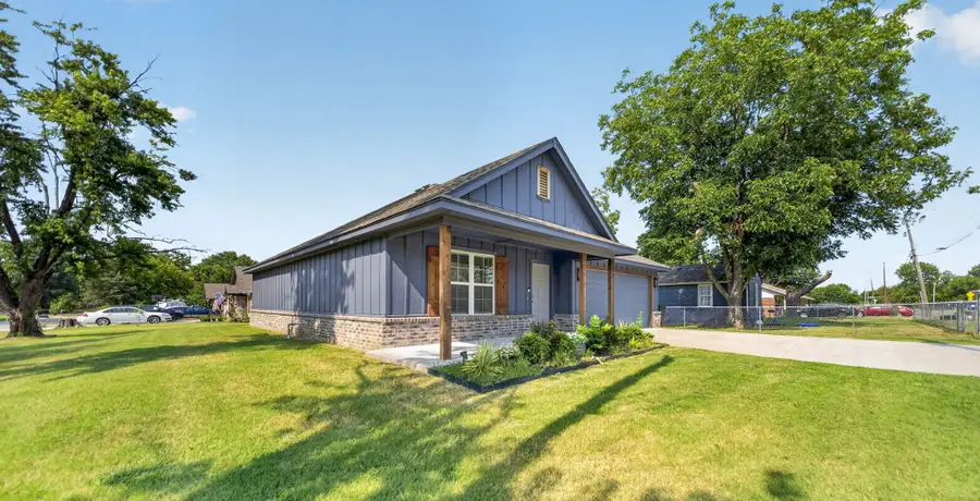 901 Park Street, Pryor, OK 74361 - #2