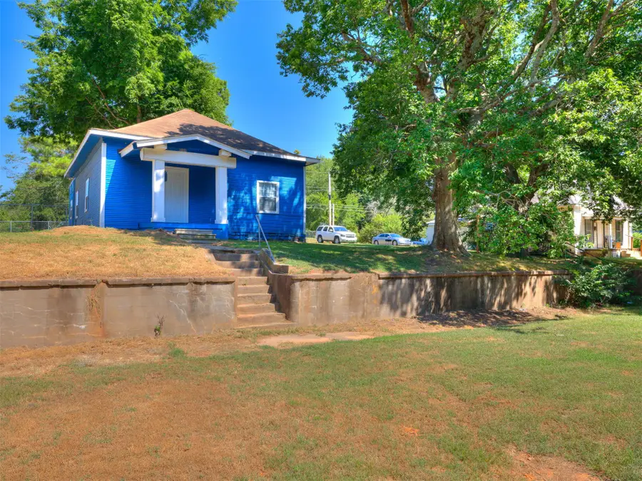 631 S Seminole Avenue, Okmulgee, OK 74447 - #3