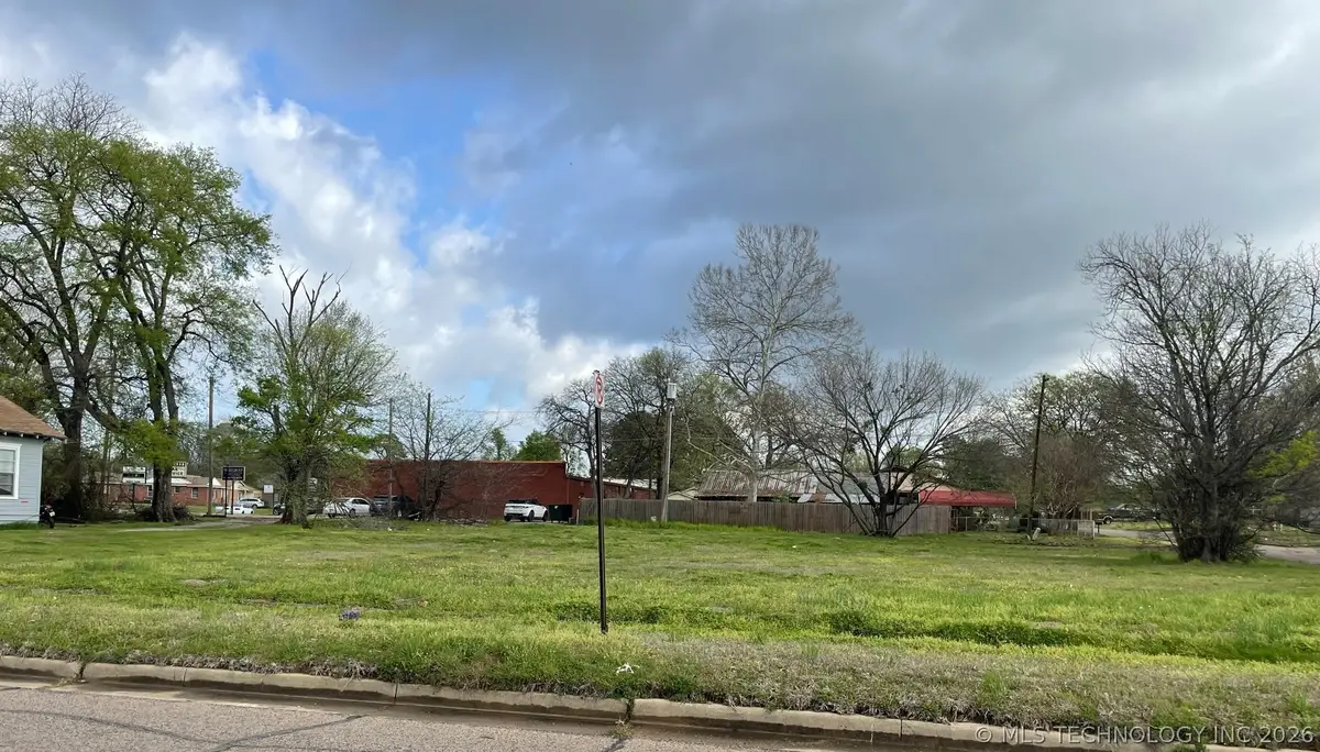 501 N 14th Avenue N, Durant, OK 74701 - #1